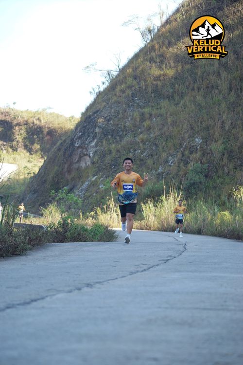 Race photo from Kelud Vertical Challenge 2024