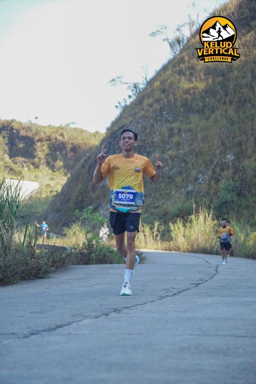 Race photo from Kelud Vertical Challenge 2024