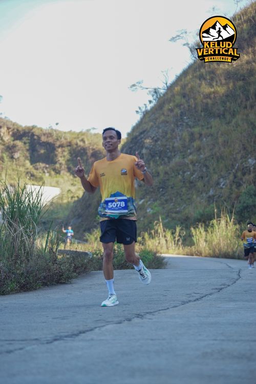 Race photo from Kelud Vertical Challenge 2024