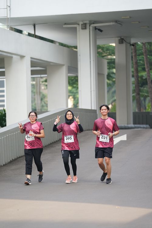Race photo from Assurance Fun Run 2024