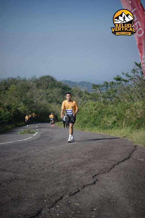 Race photo from Kelud Vertical Challenge 2024