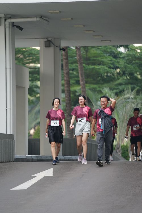 Race photo from Assurance Fun Run 2024