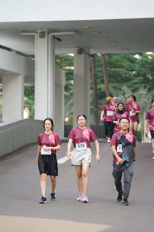Race photo from Assurance Fun Run 2024
