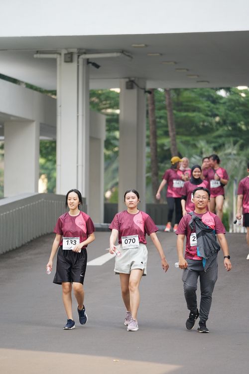 Race photo from Assurance Fun Run 2024