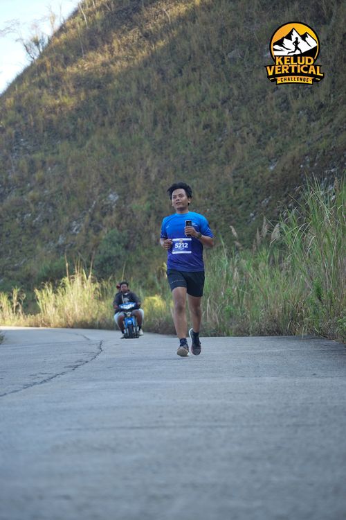 Race photo from Kelud Vertical Challenge 2024