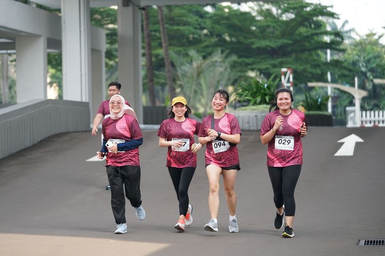 Race photo from Assurance Fun Run 2024