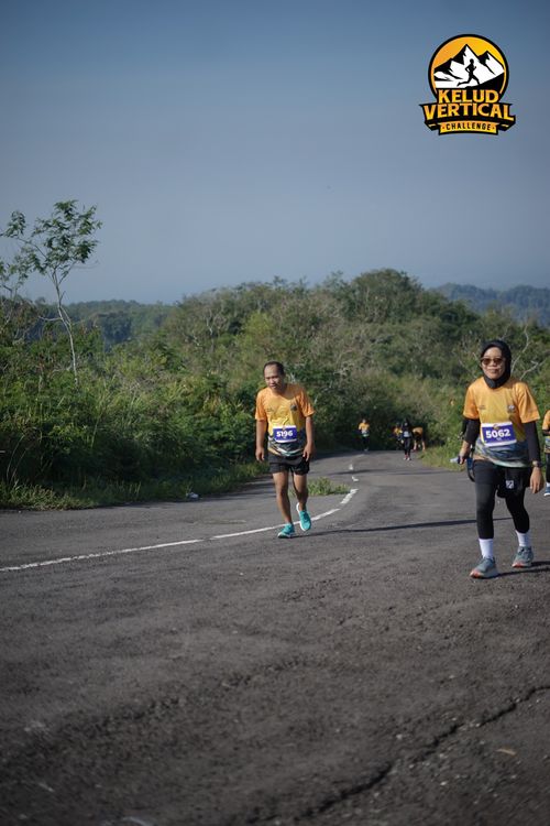 Race photo from Kelud Vertical Challenge 2024