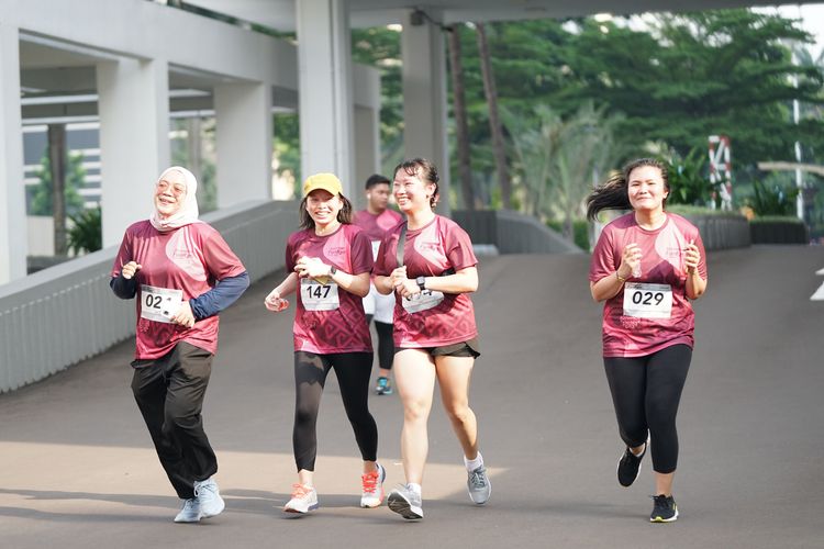 Race photo from Assurance Fun Run 2024