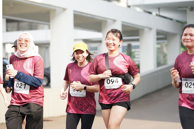 Race photo from Assurance Fun Run 2024