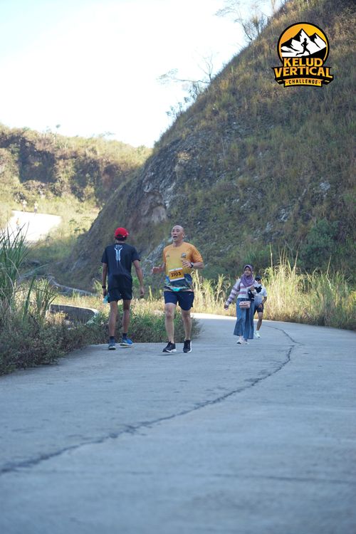 Race photo from Kelud Vertical Challenge 2024