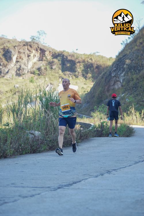 Race photo from Kelud Vertical Challenge 2024