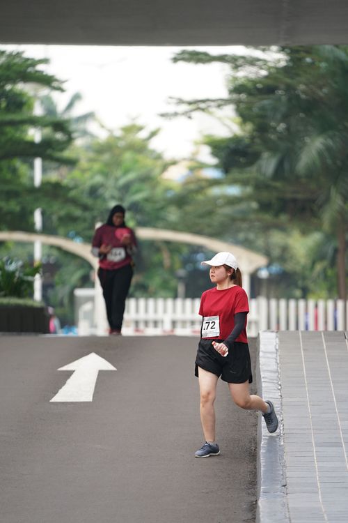 Race photo from Assurance Fun Run 2024