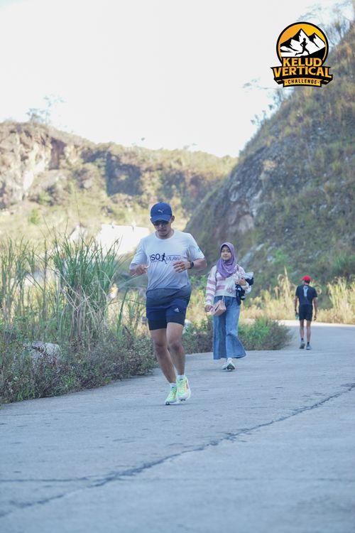 Race photo from Kelud Vertical Challenge 2024