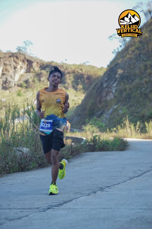 Race photo from Kelud Vertical Challenge 2024
