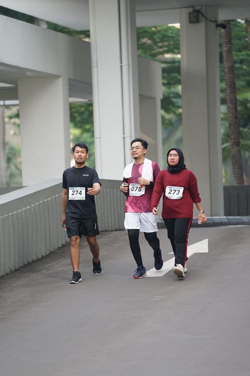 Race photo from Assurance Fun Run 2024