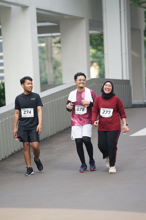 Race photo from Assurance Fun Run 2024