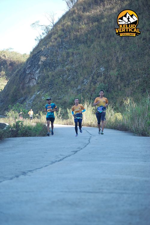 Race photo from Kelud Vertical Challenge 2024