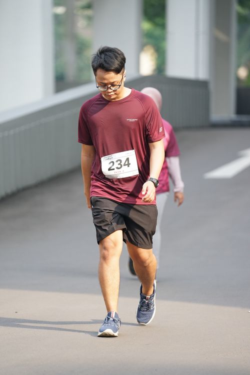 Race photo from Assurance Fun Run 2024