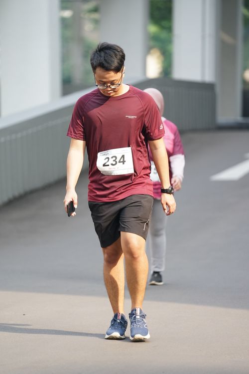 Race photo from Assurance Fun Run 2024