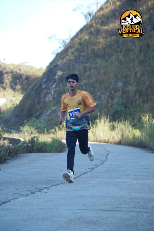 Race photo from Kelud Vertical Challenge 2024