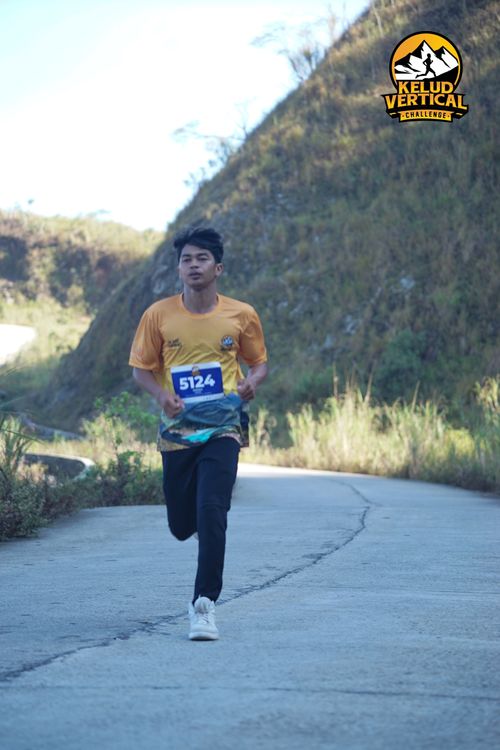 Race photo from Kelud Vertical Challenge 2024
