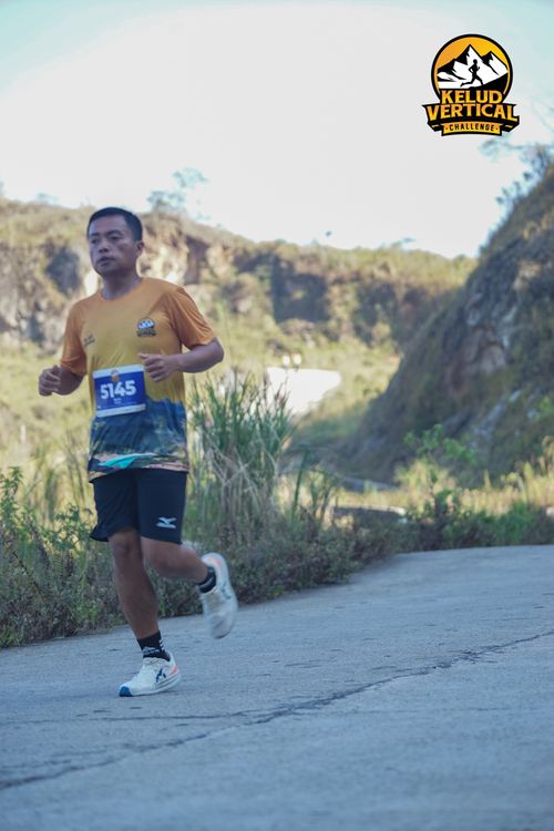 Race photo from Kelud Vertical Challenge 2024