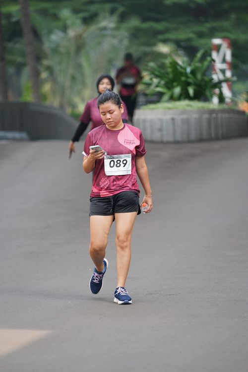 Race photo from Assurance Fun Run 2024
