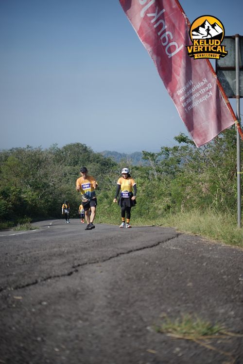 Race photo from Kelud Vertical Challenge 2024