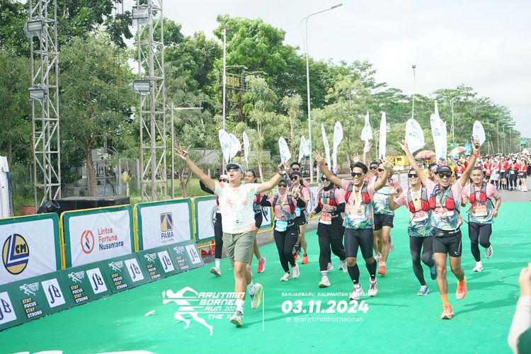 Race photo from Arutmin Borneo Run 2024
