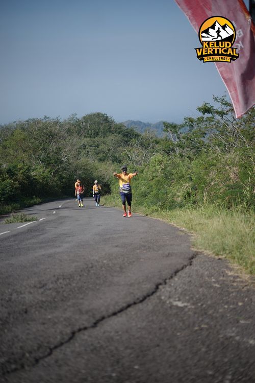 Race photo from Kelud Vertical Challenge 2024