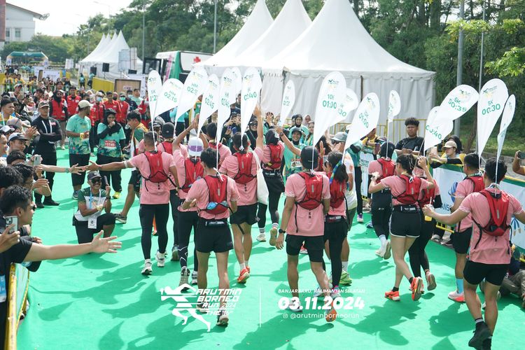 Race photo from Arutmin Borneo Run 2024