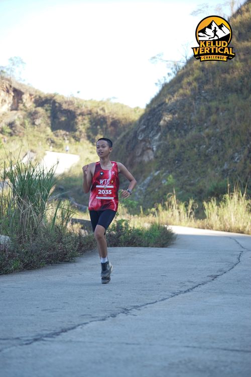 Race photo from Kelud Vertical Challenge 2024