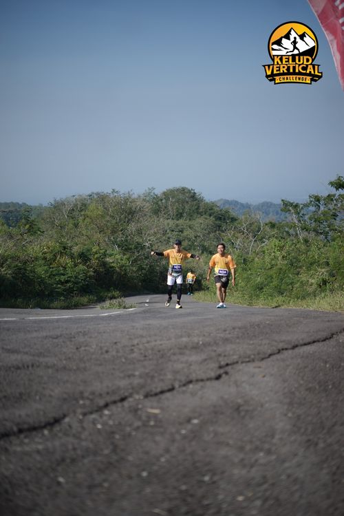 Race photo from Kelud Vertical Challenge 2024