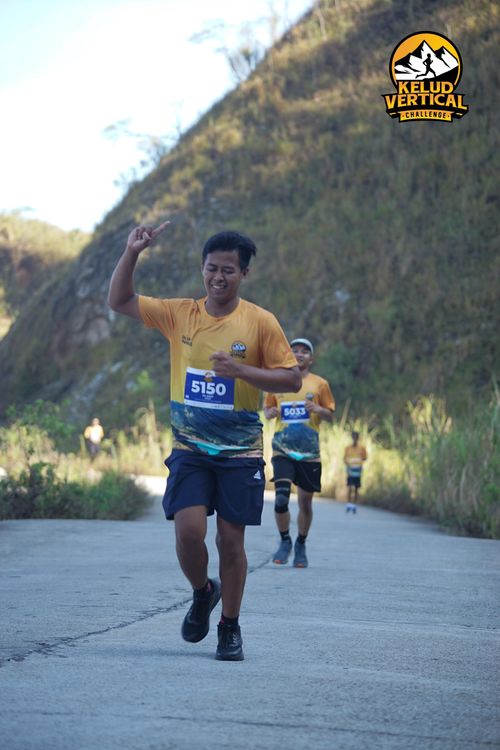Race photo from Kelud Vertical Challenge 2024