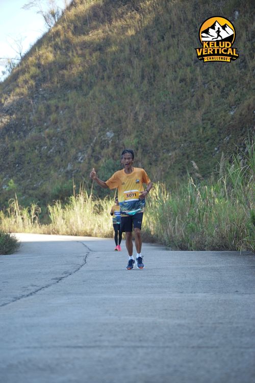 Race photo from Kelud Vertical Challenge 2024