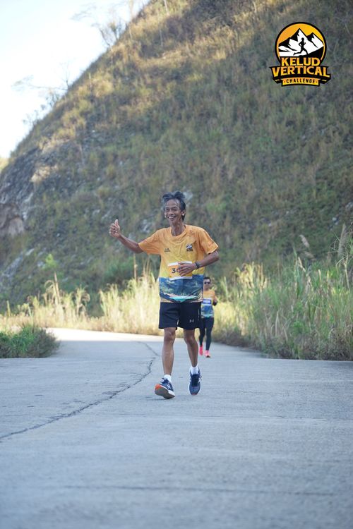 Race photo from Kelud Vertical Challenge 2024