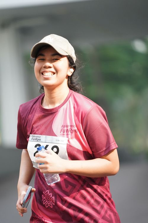 Race photo from Assurance Fun Run 2024
