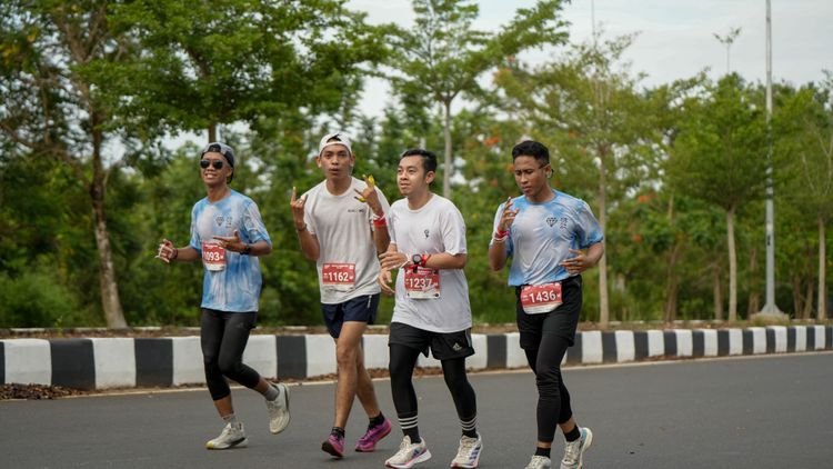 Race photo from Arutmin Borneo Run 2024