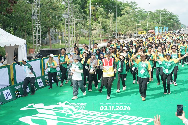 Race photo from Arutmin Borneo Run 2024