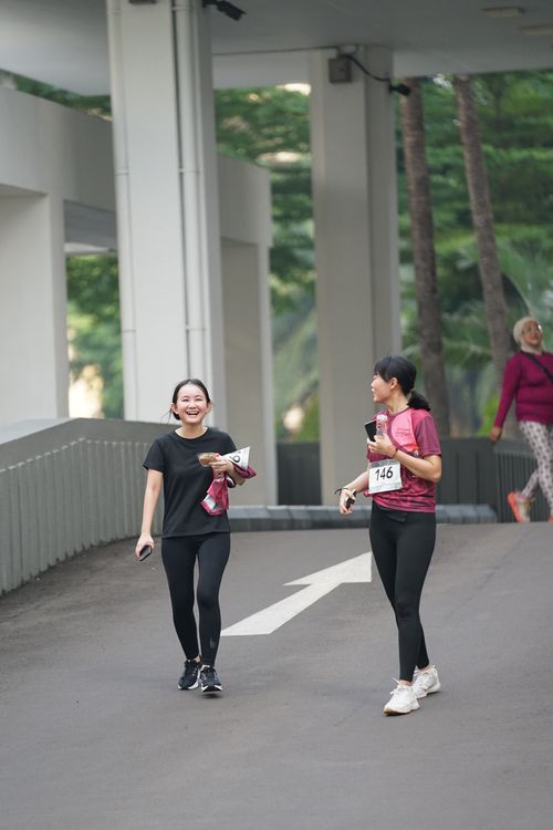 Race photo from Assurance Fun Run 2024