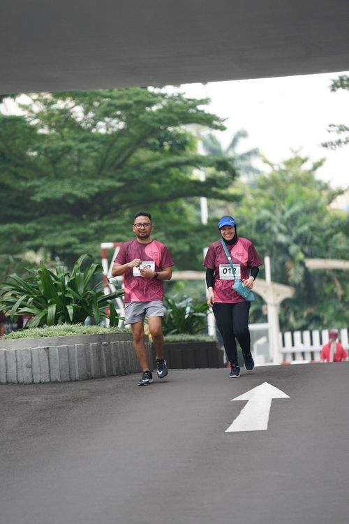 Race photo from Assurance Fun Run 2024