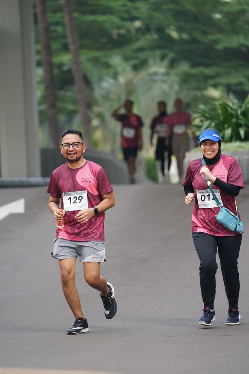 Race photo from Assurance Fun Run 2024