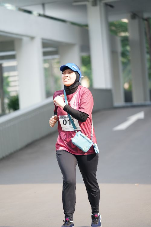 Race photo from Assurance Fun Run 2024