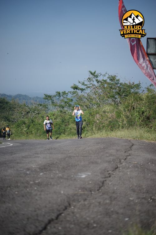 Race photo from Kelud Vertical Challenge 2024