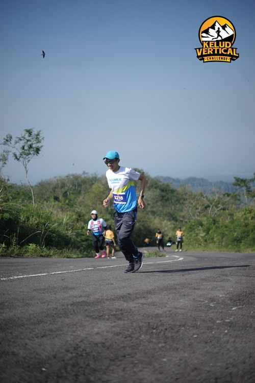 Race photo from Kelud Vertical Challenge 2024