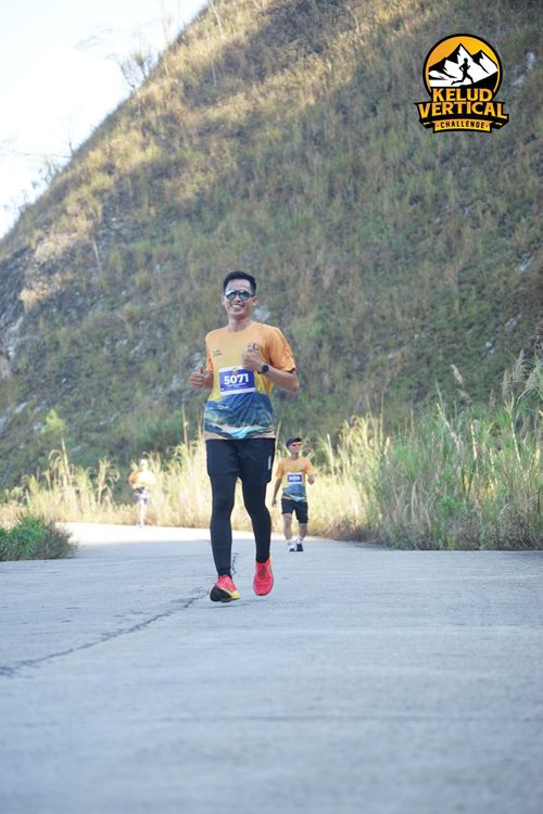 Race photo from Kelud Vertical Challenge 2024