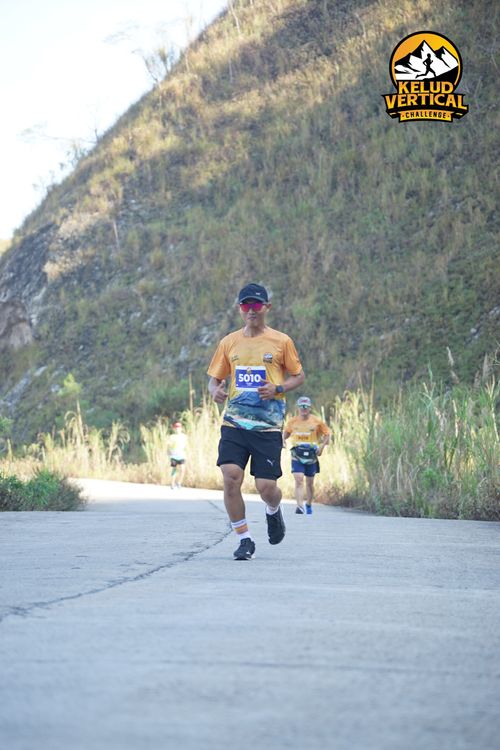 Race photo from Kelud Vertical Challenge 2024