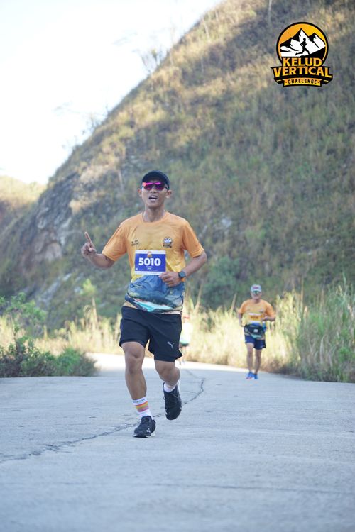 Race photo from Kelud Vertical Challenge 2024