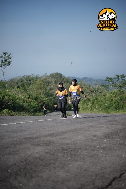 Race photo from Kelud Vertical Challenge 2024
