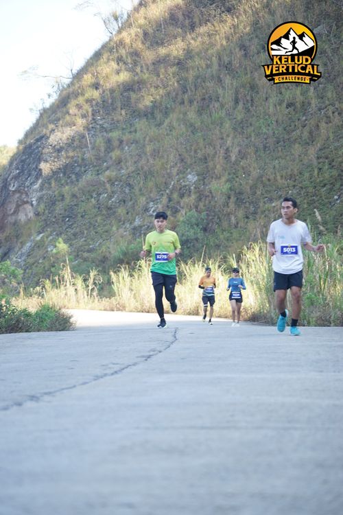 Race photo from Kelud Vertical Challenge 2024